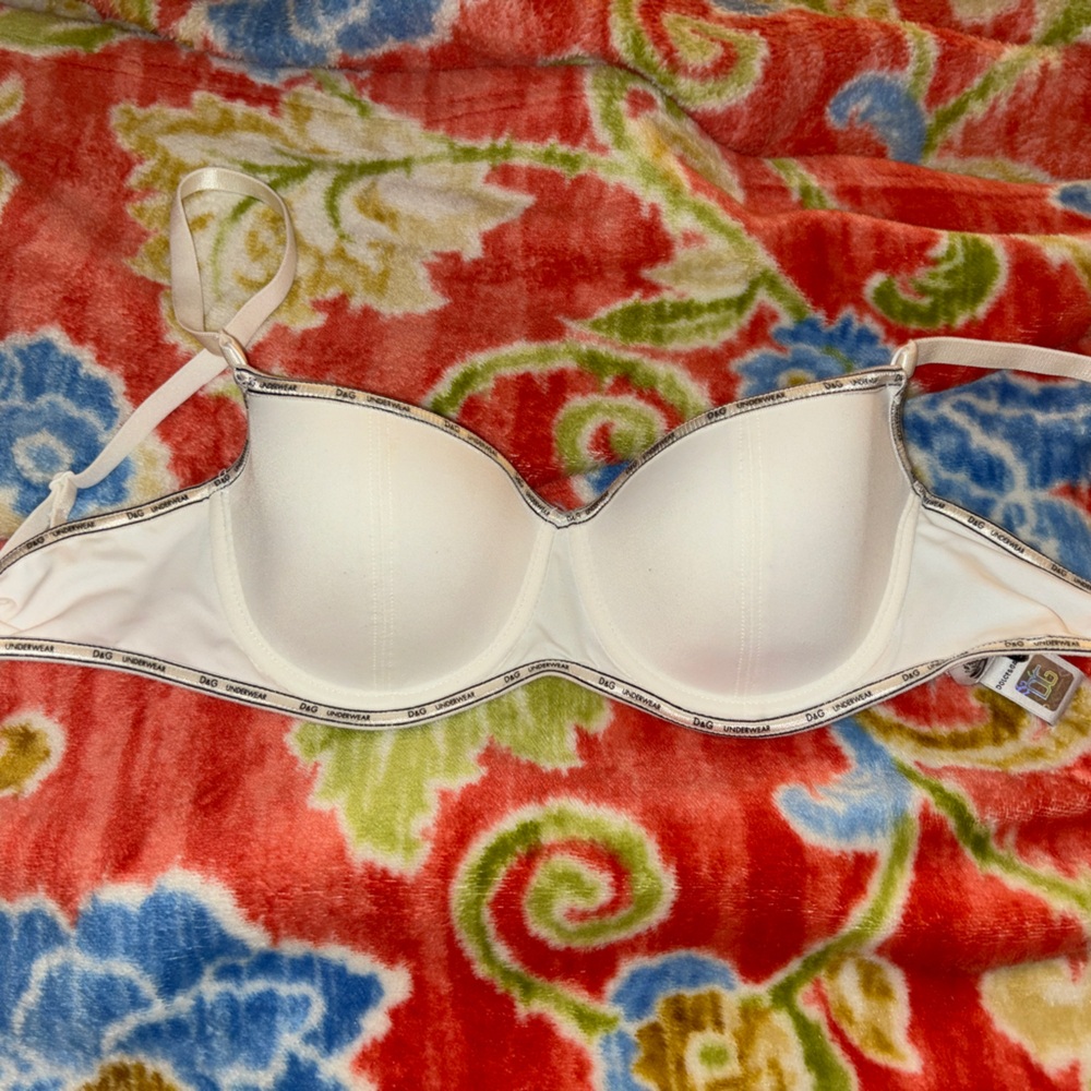 D&G 32C Bra